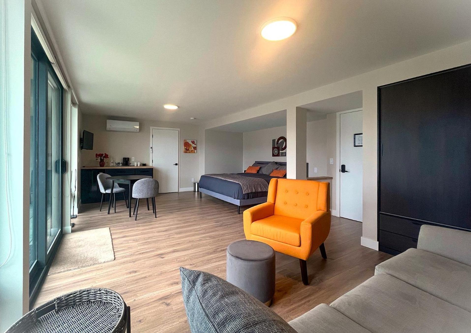 Kelowfornia Lakeview Retreat Kelowna Exteriér fotografie