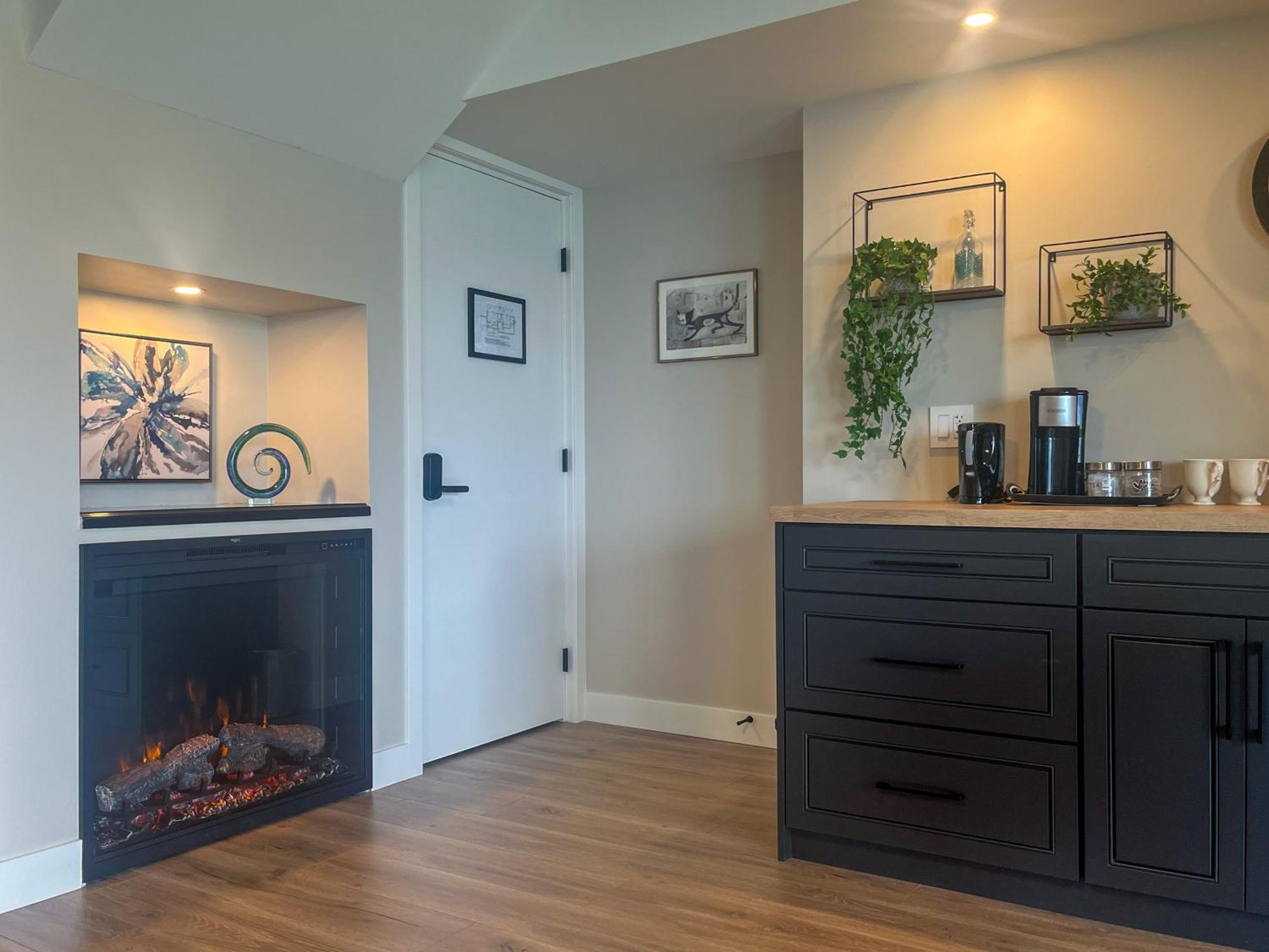 Kelowfornia Lakeview Retreat Kelowna Pokoj fotografie