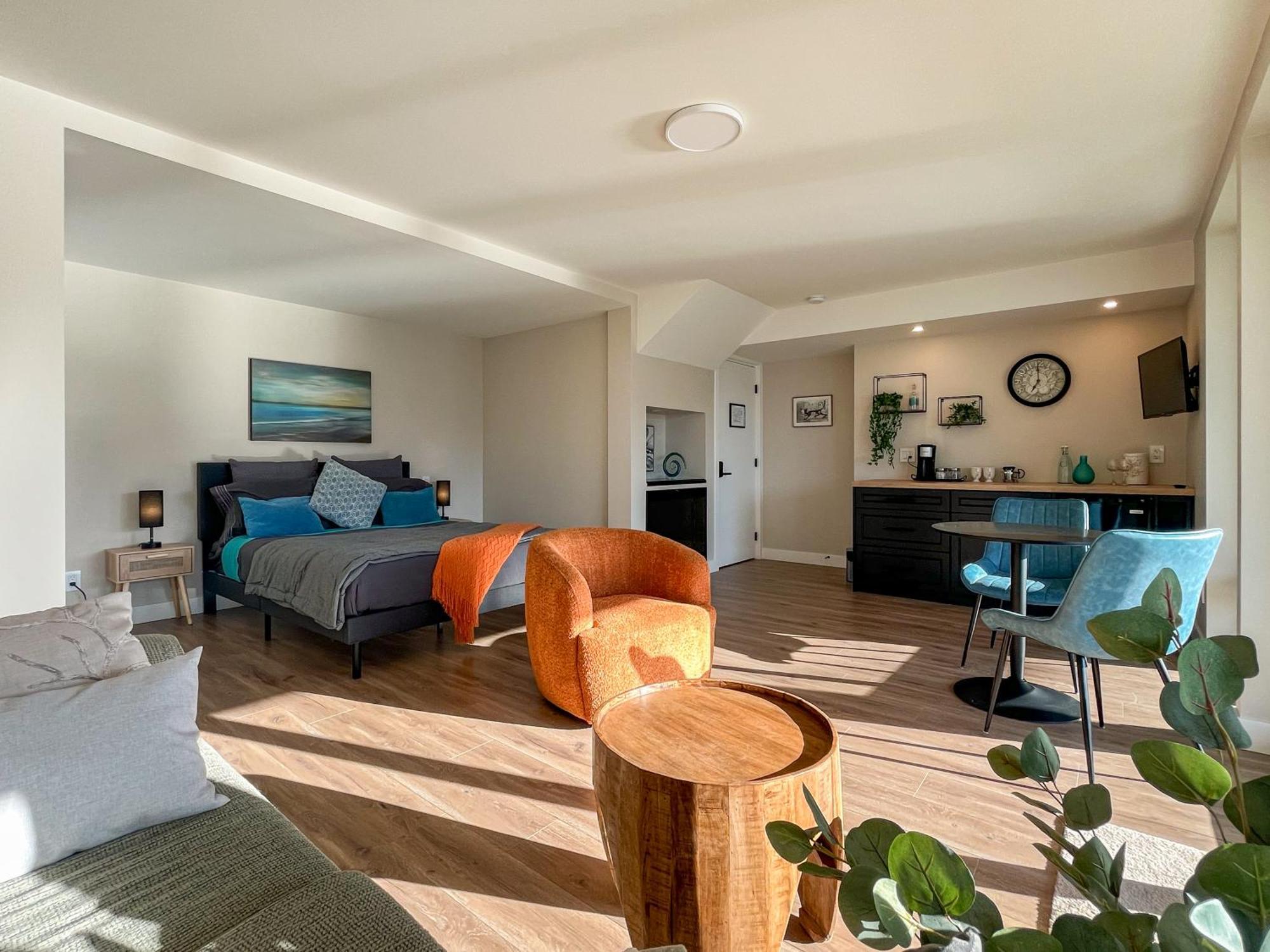 Kelowfornia Lakeview Retreat Kelowna Pokoj fotografie